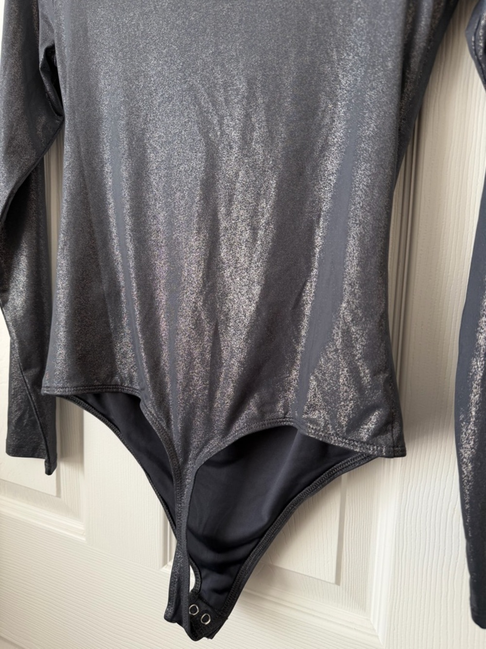 Express Body Contour Metallic Twist Front Bodysuit M NWT Long Sleeve - Picture 5 of 7